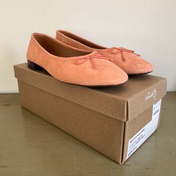Madewell | The Adelle Ballet Flat in Suede - Picture 6 of 9